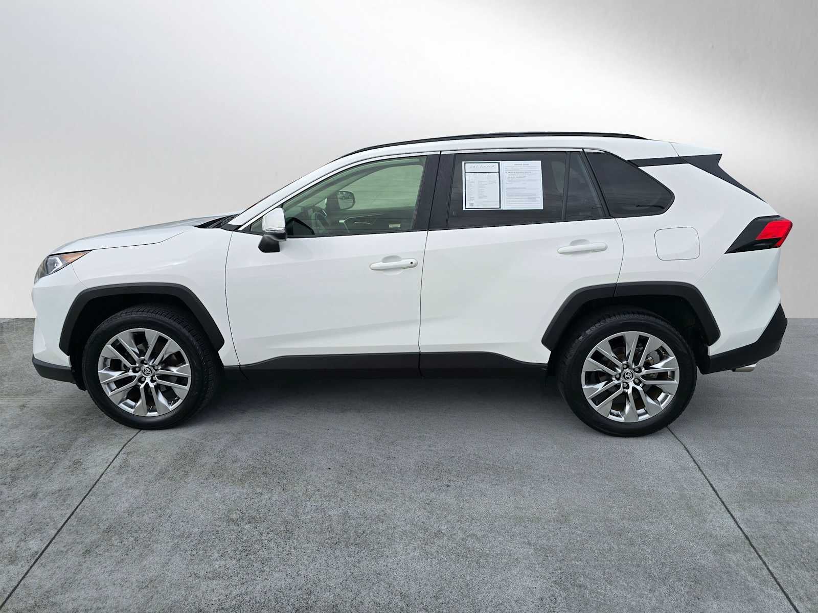 2020 Toyota RAV4 XLE Premium