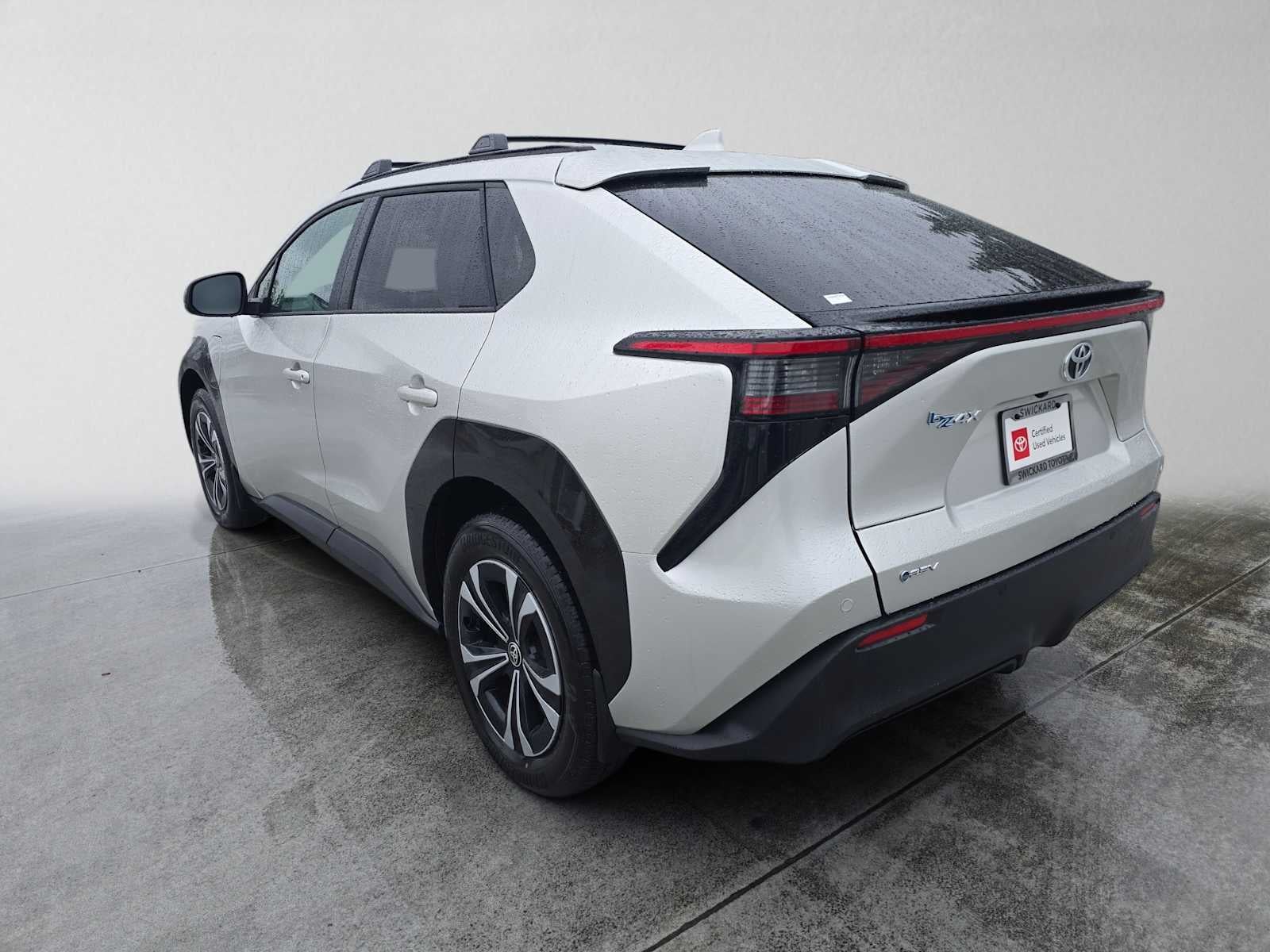 2025 Toyota bZ4X XLE