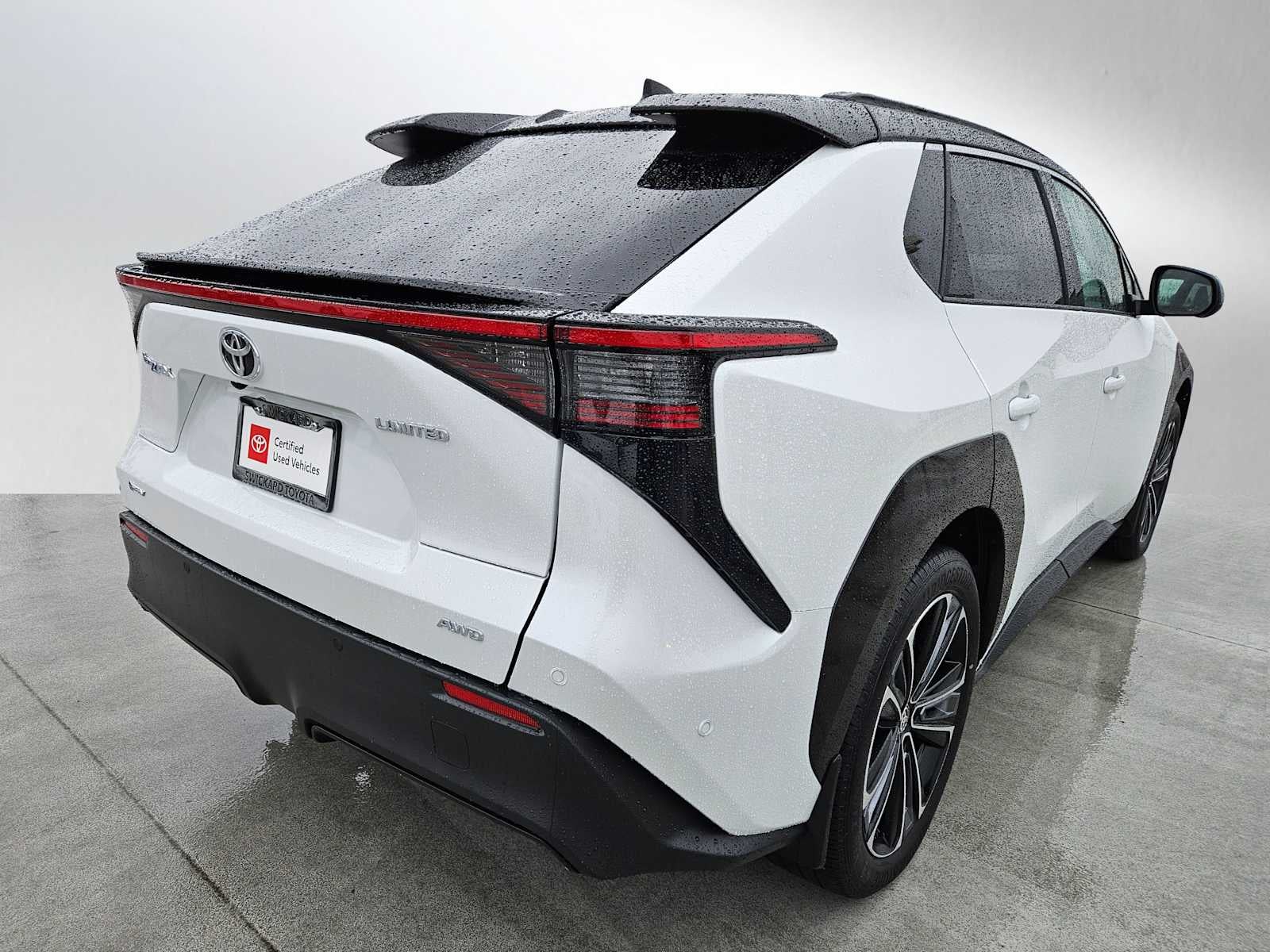 2024 Toyota bZ4X Limited