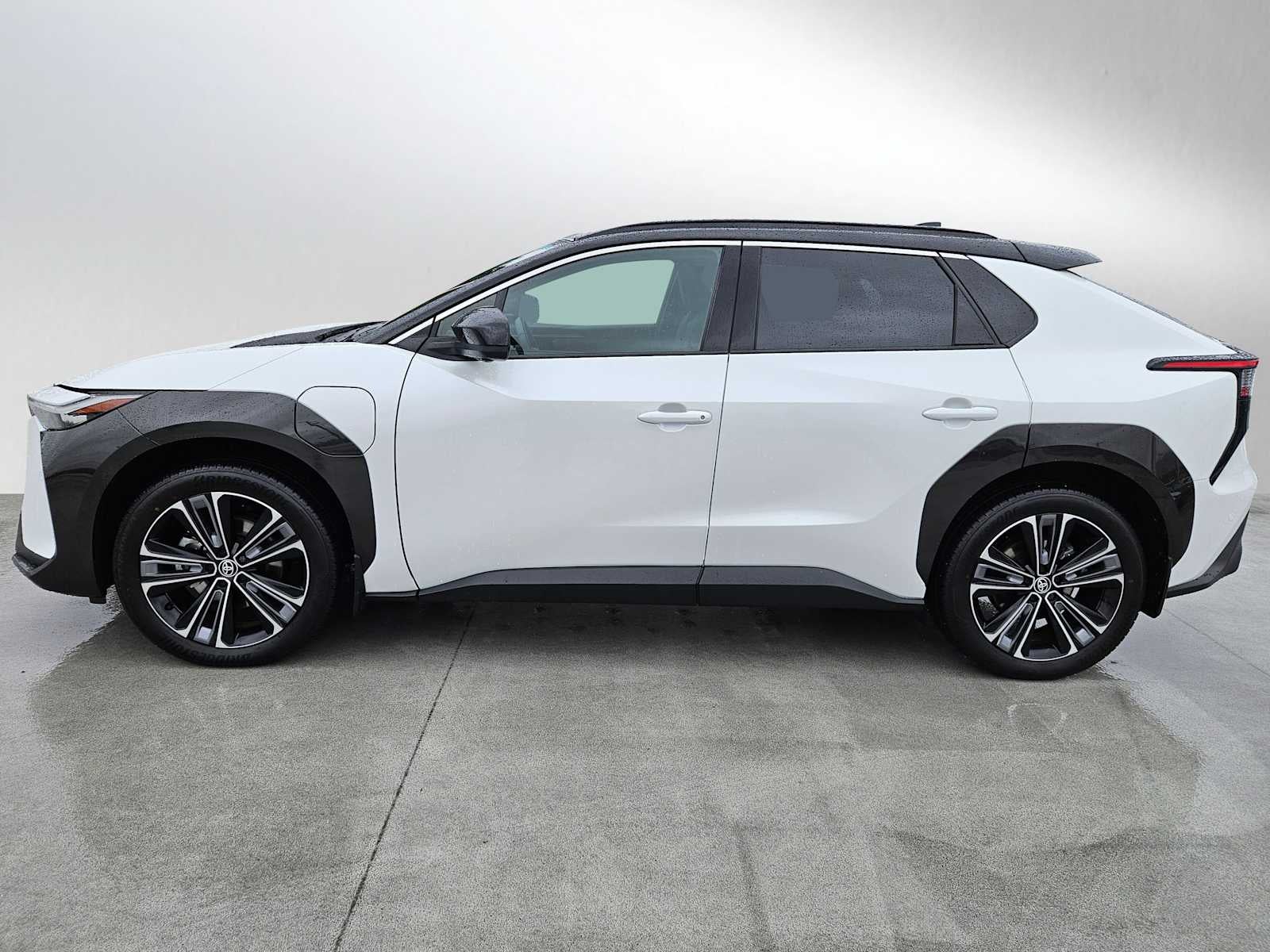 2024 Toyota bZ4X Limited