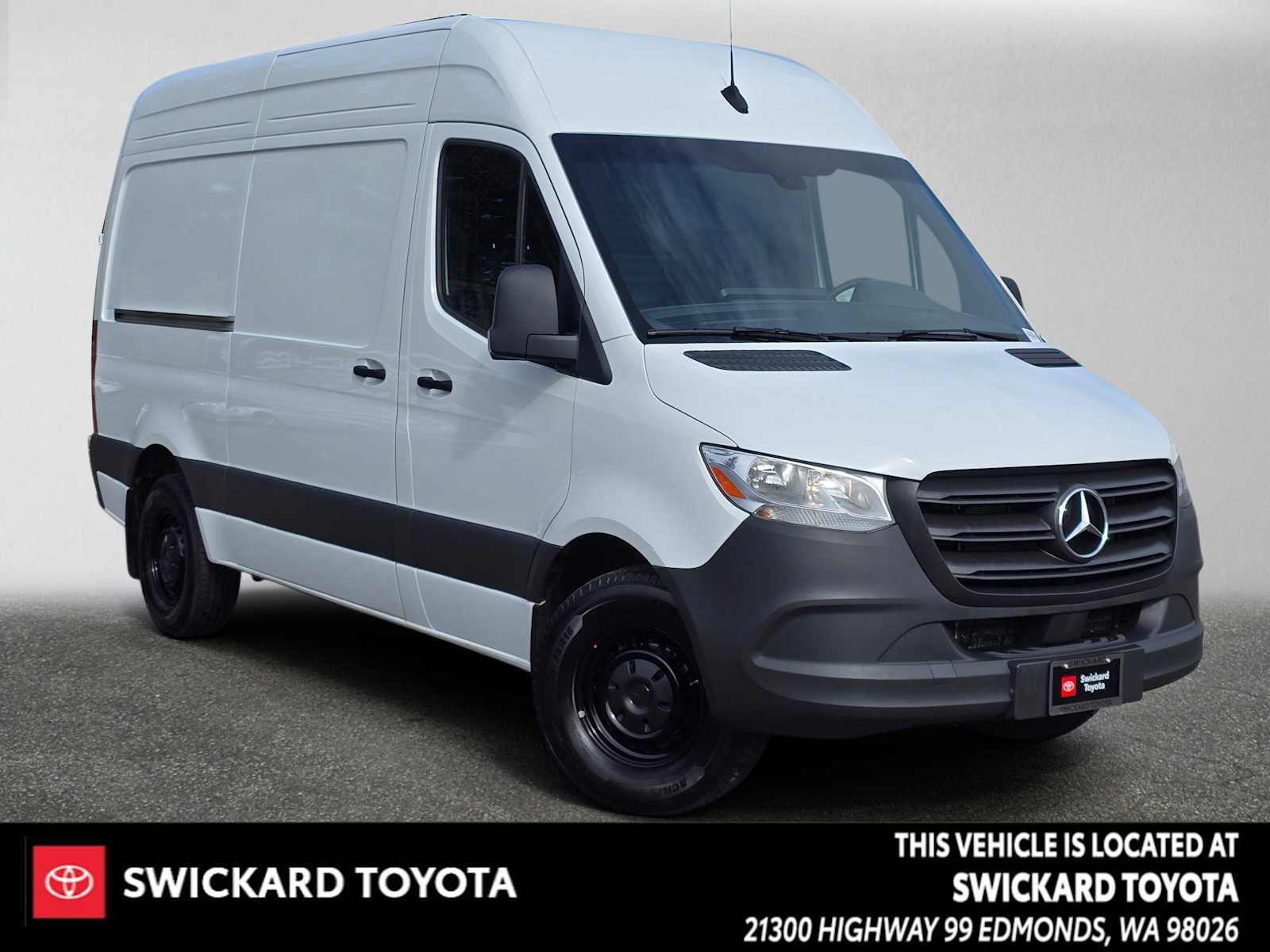 2024 Mercedes-Benz Sprinter Crew Van Base