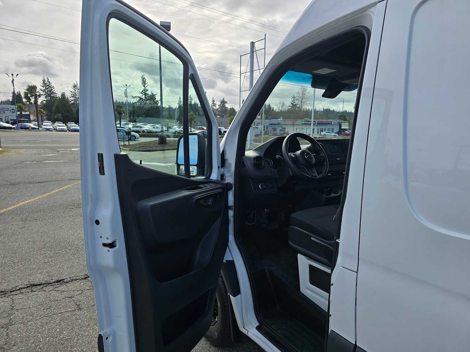 2024 Mercedes-Benz Sprinter Crew Van Base
