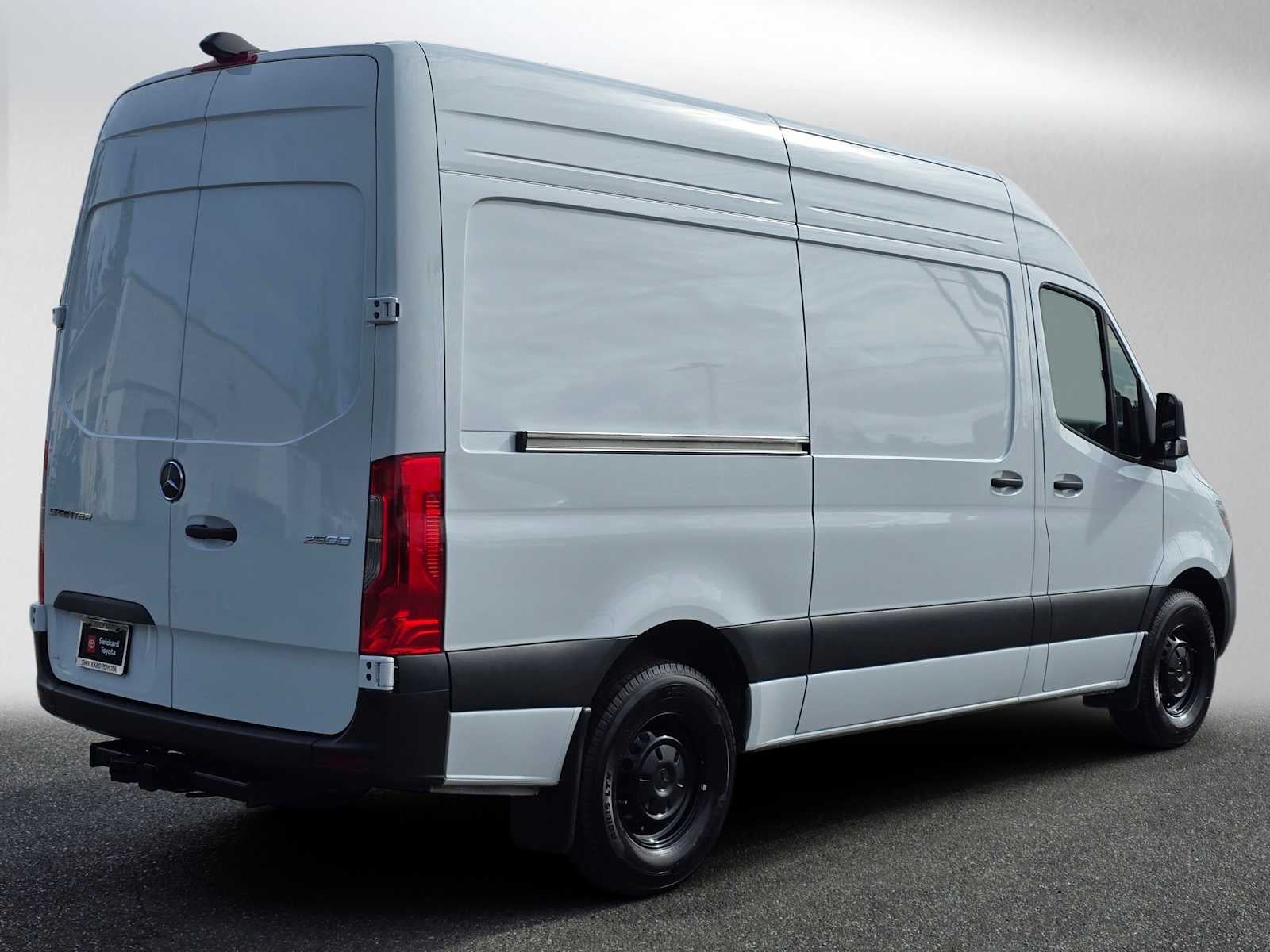 2024 Mercedes-Benz Sprinter Crew Van Base