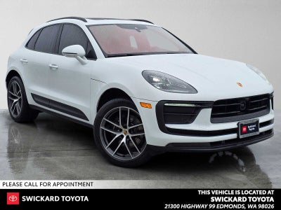 2025 Porsche Macan Base