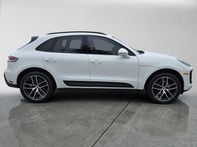 2025 Porsche Macan Base