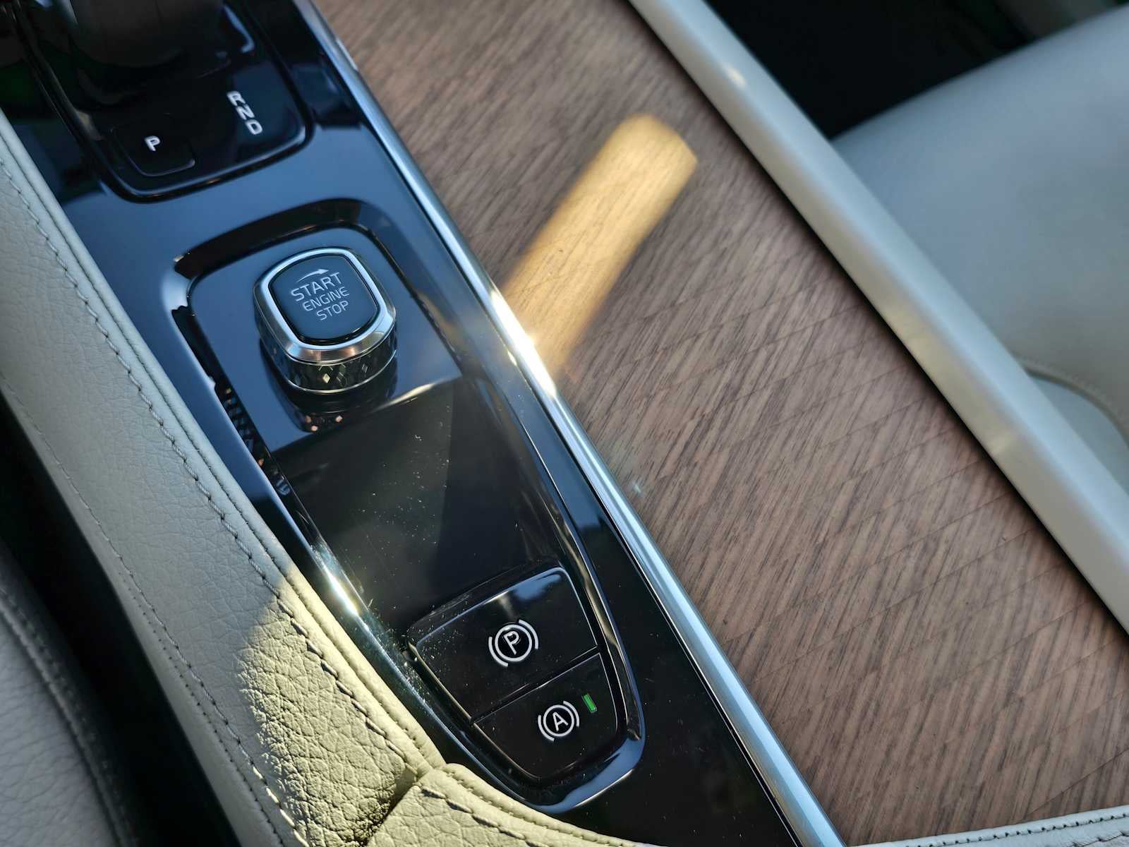 2022 Volvo XC90 Recharge Plug-In Hybrid Inscription Expression