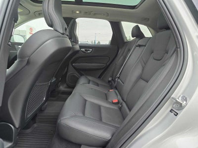 2023 Volvo XC60 Plus Bright Theme