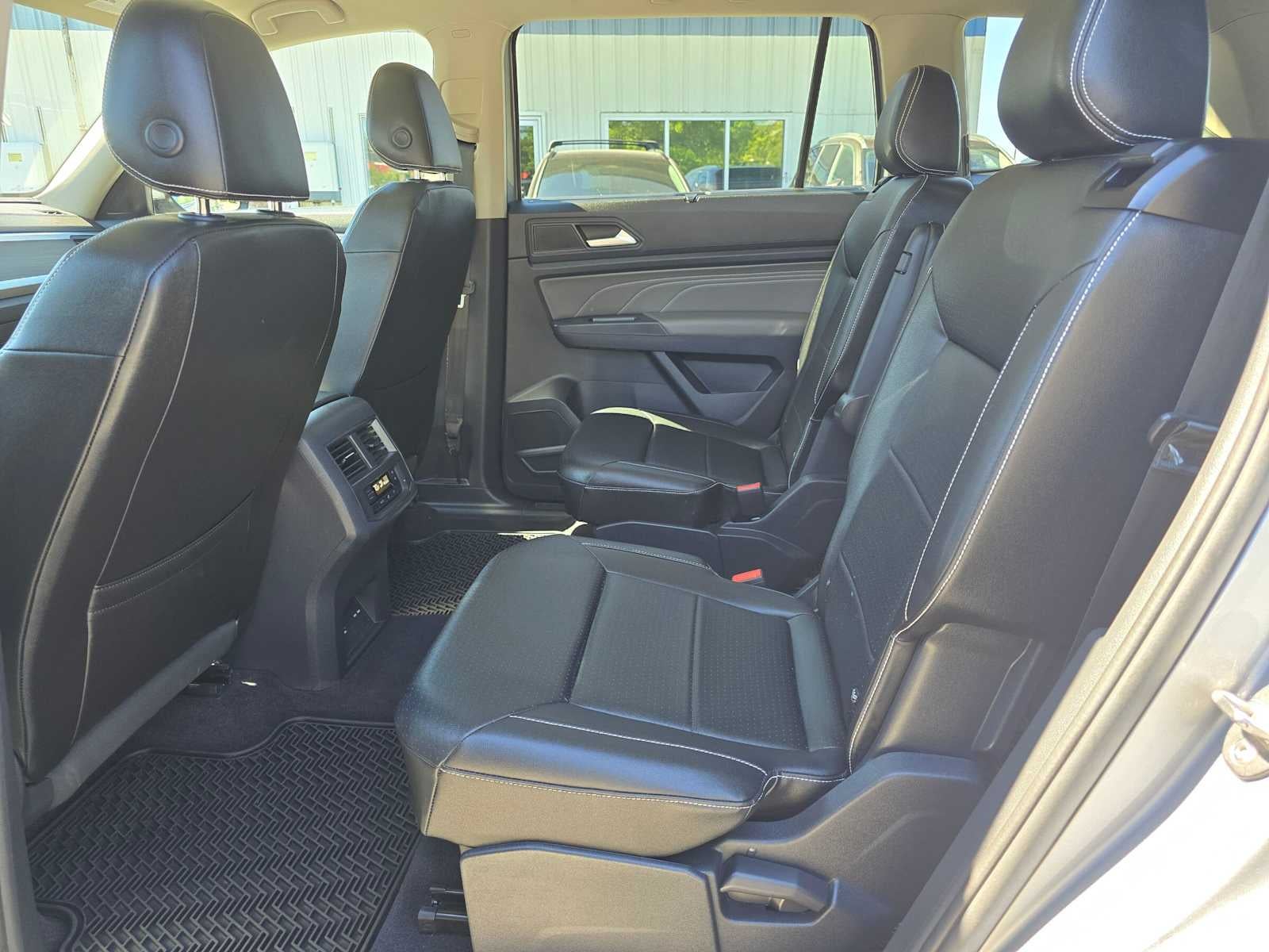 2021 Volkswagen Atlas 3.6L V6 SE w/Technology