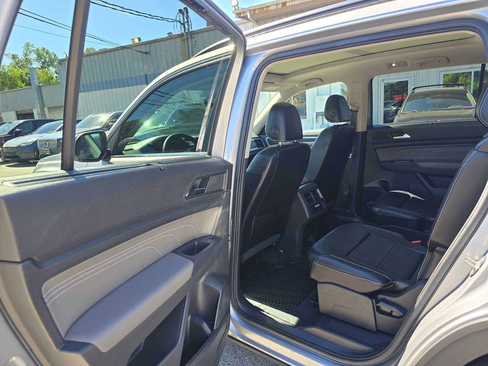 2021 Volkswagen Atlas 3.6L V6 SE w/Technology