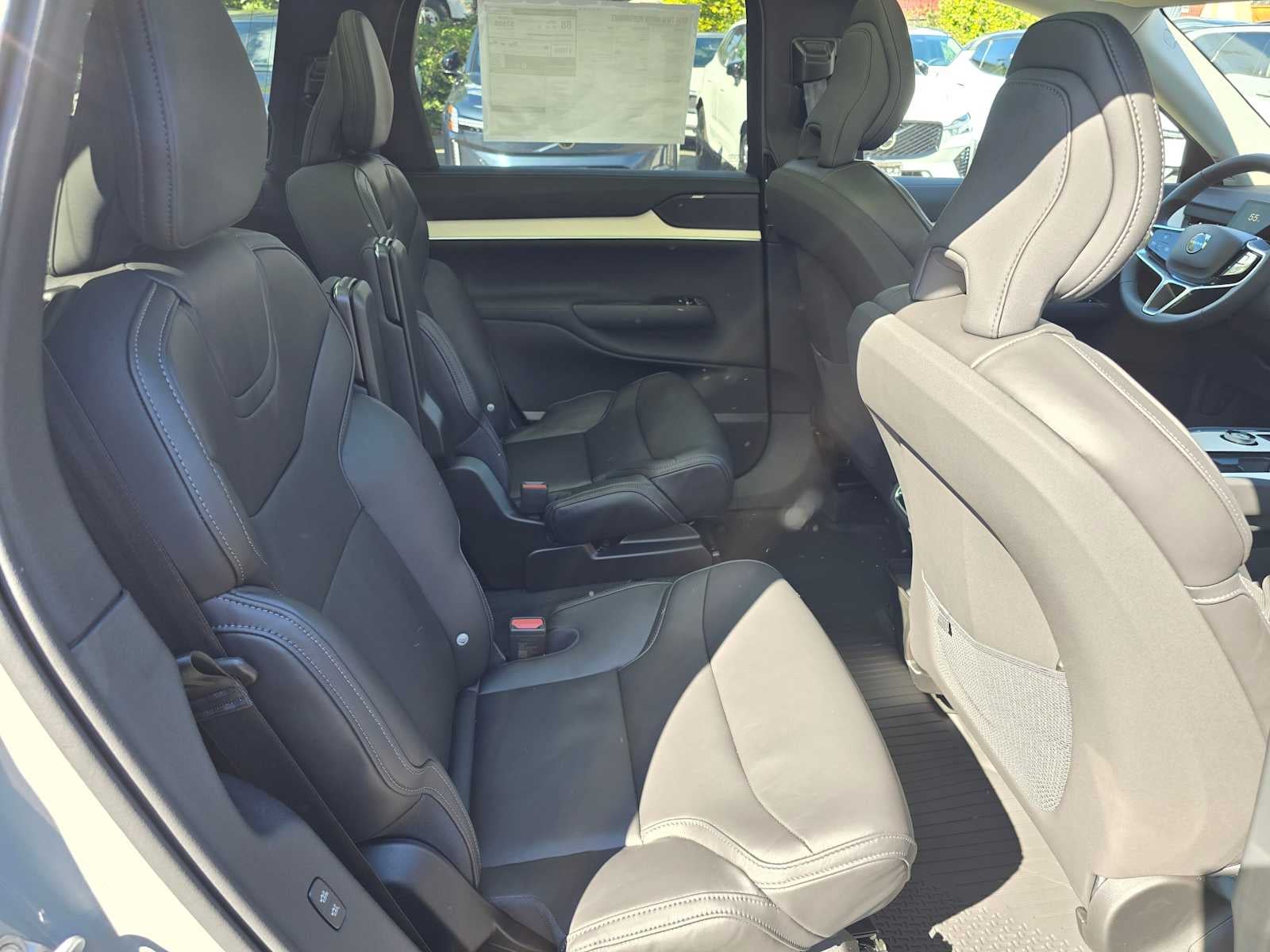2026 Volvo EX90 Ultra