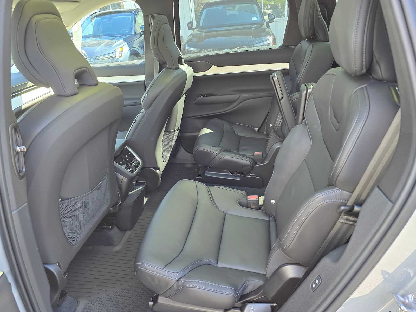 2026 Volvo EX90 Ultra