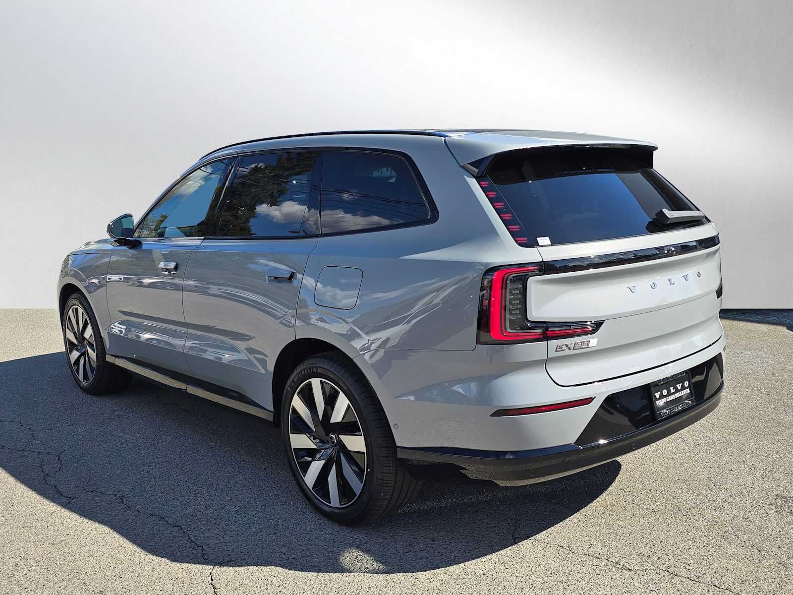 2026 Volvo EX90 Ultra