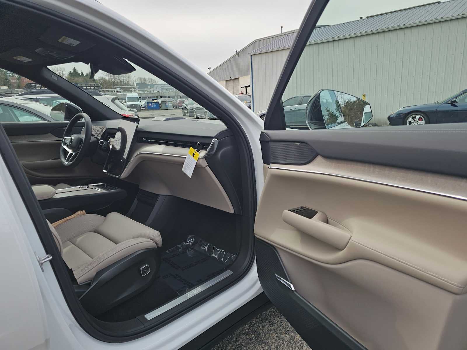 2026 Volvo EX90 Ultra