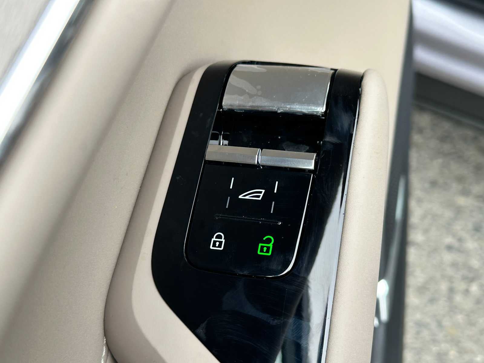 2026 Volvo EX90 Ultra
