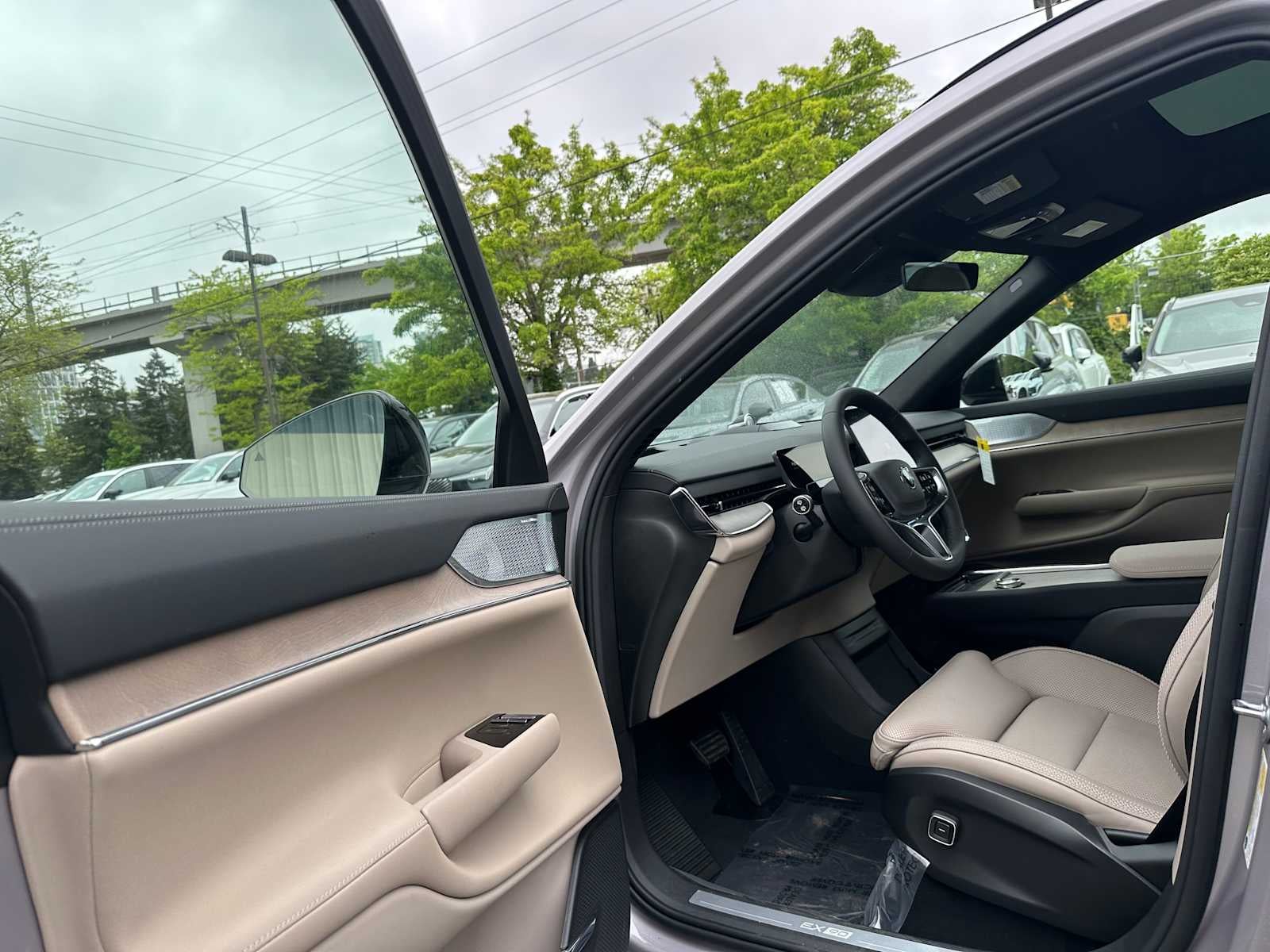2026 Volvo EX90 Ultra