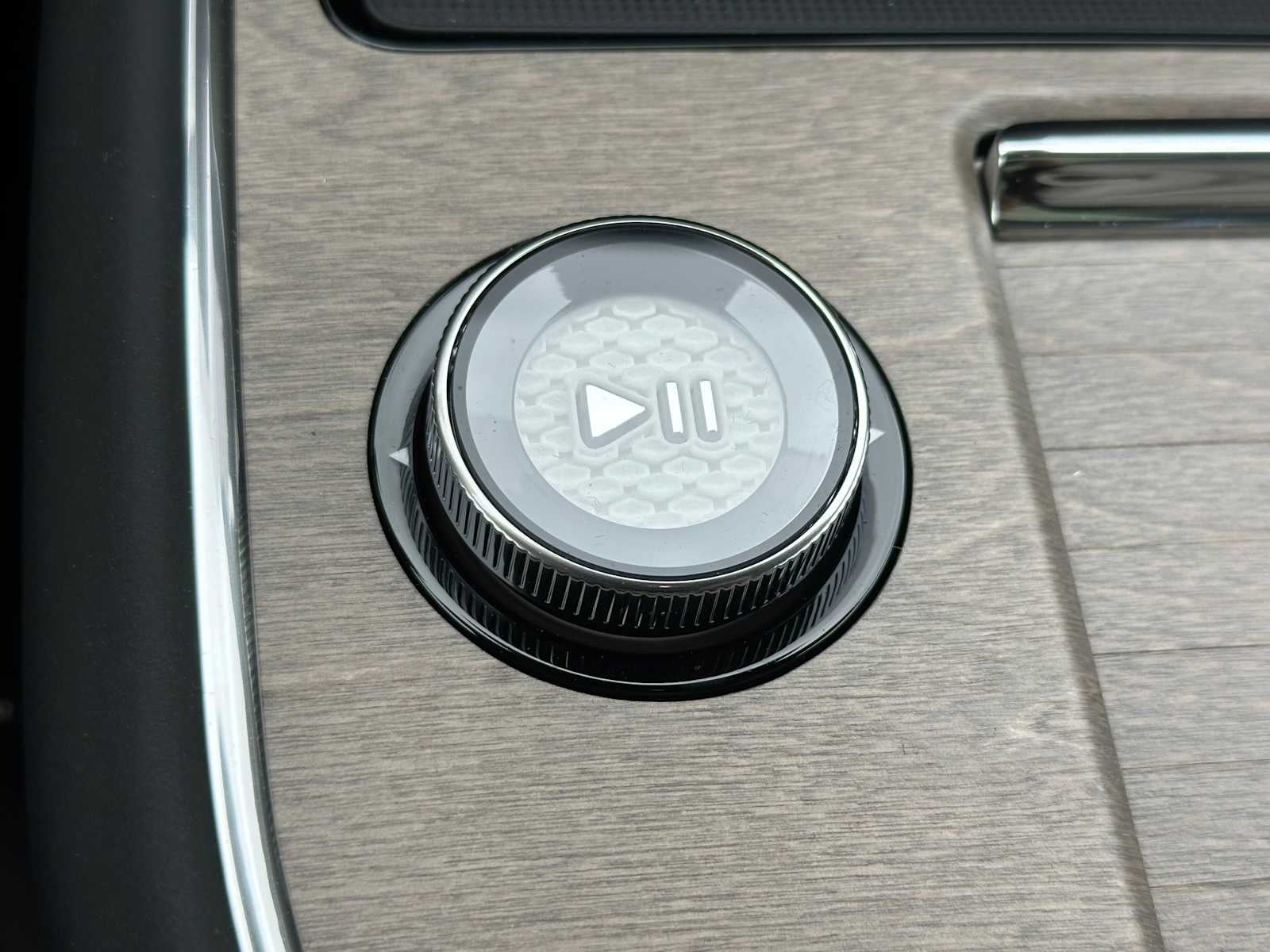2026 Volvo EX90 Ultra