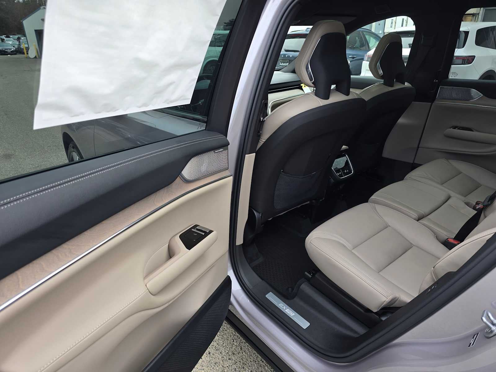 2026 Volvo EX90 Ultra