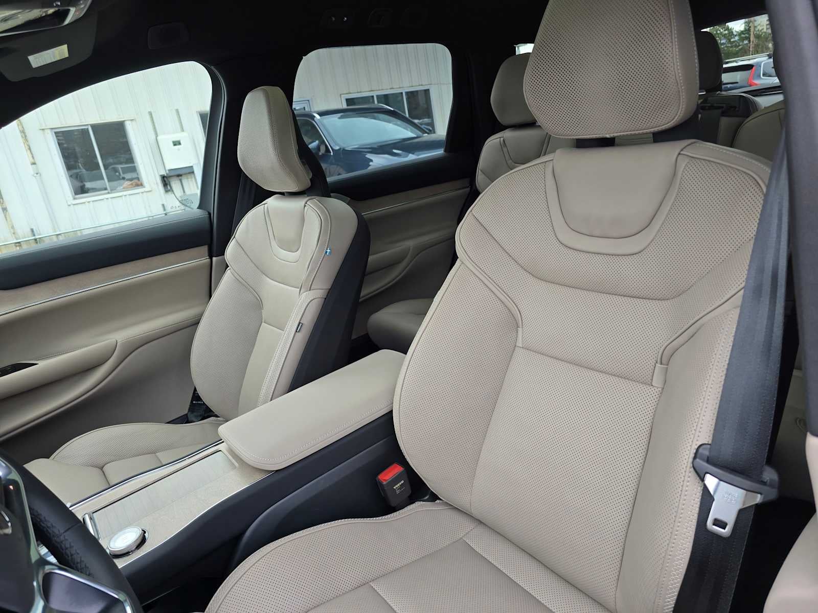 2026 Volvo EX90 Ultra