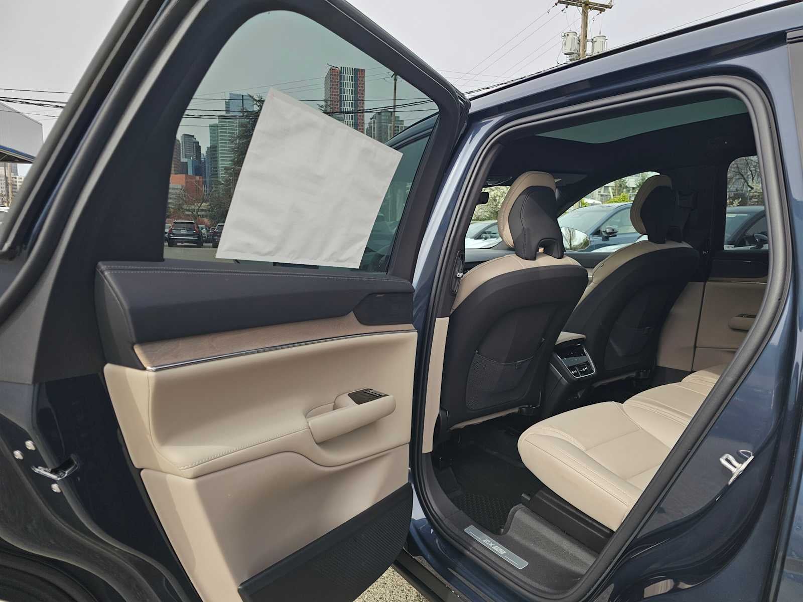 2026 Volvo EX90 Ultra