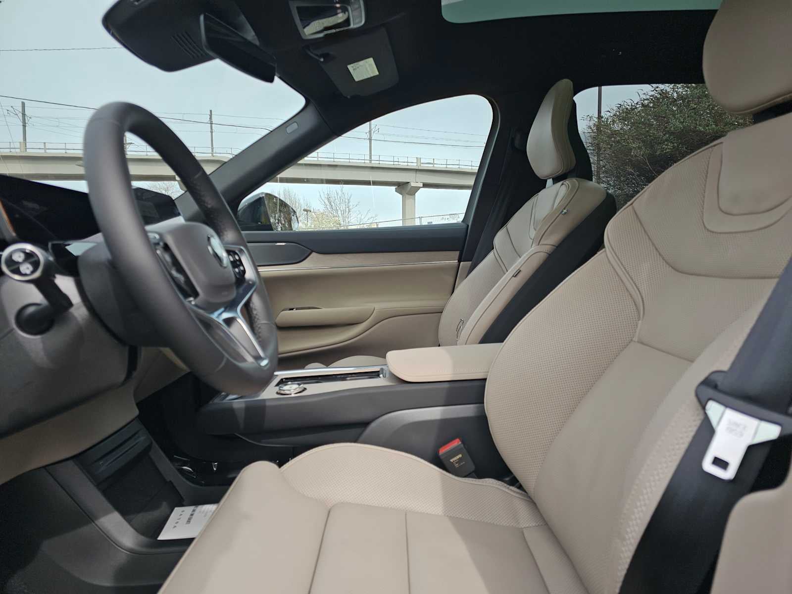 2026 Volvo EX90 Ultra
