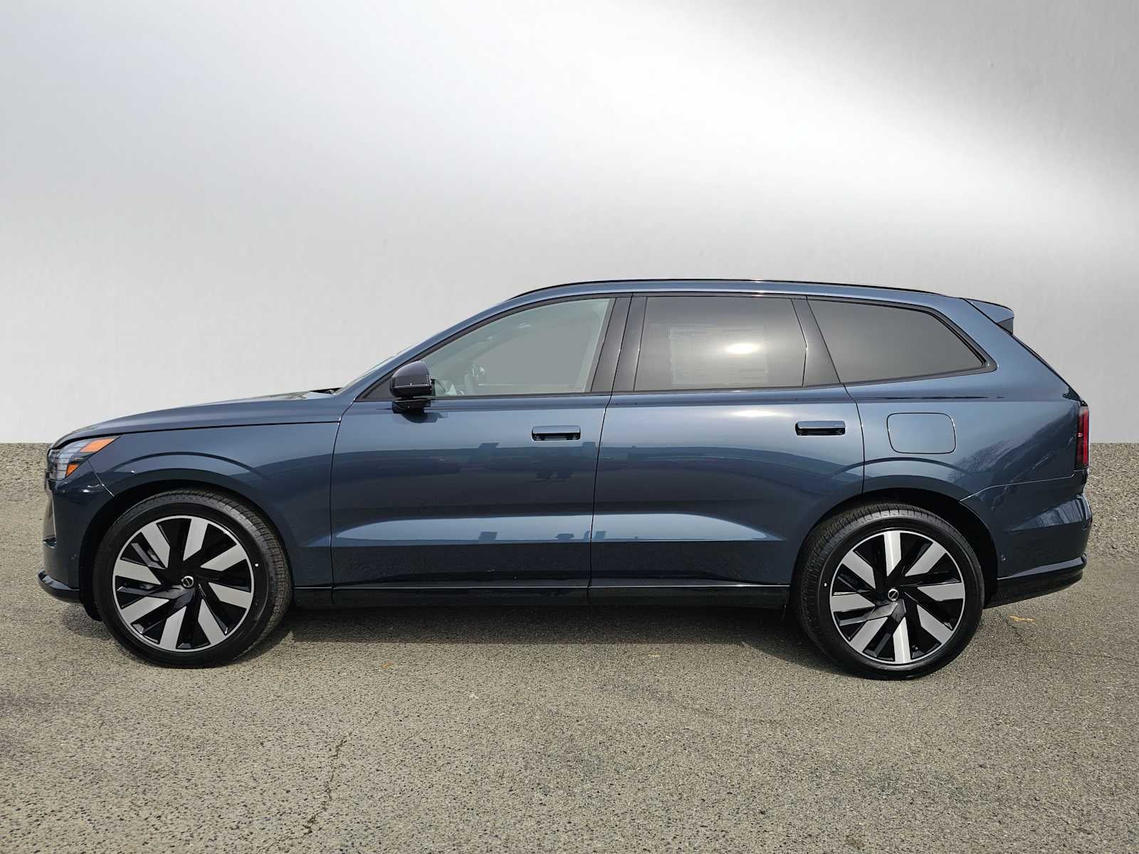 2026 Volvo EX90 Ultra