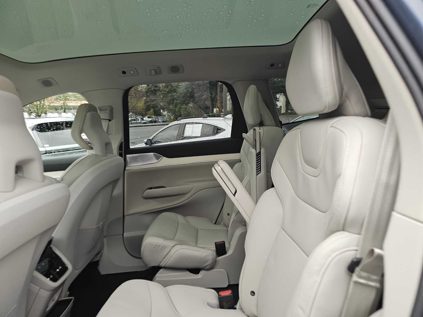 2026 Volvo EX90 Ultra