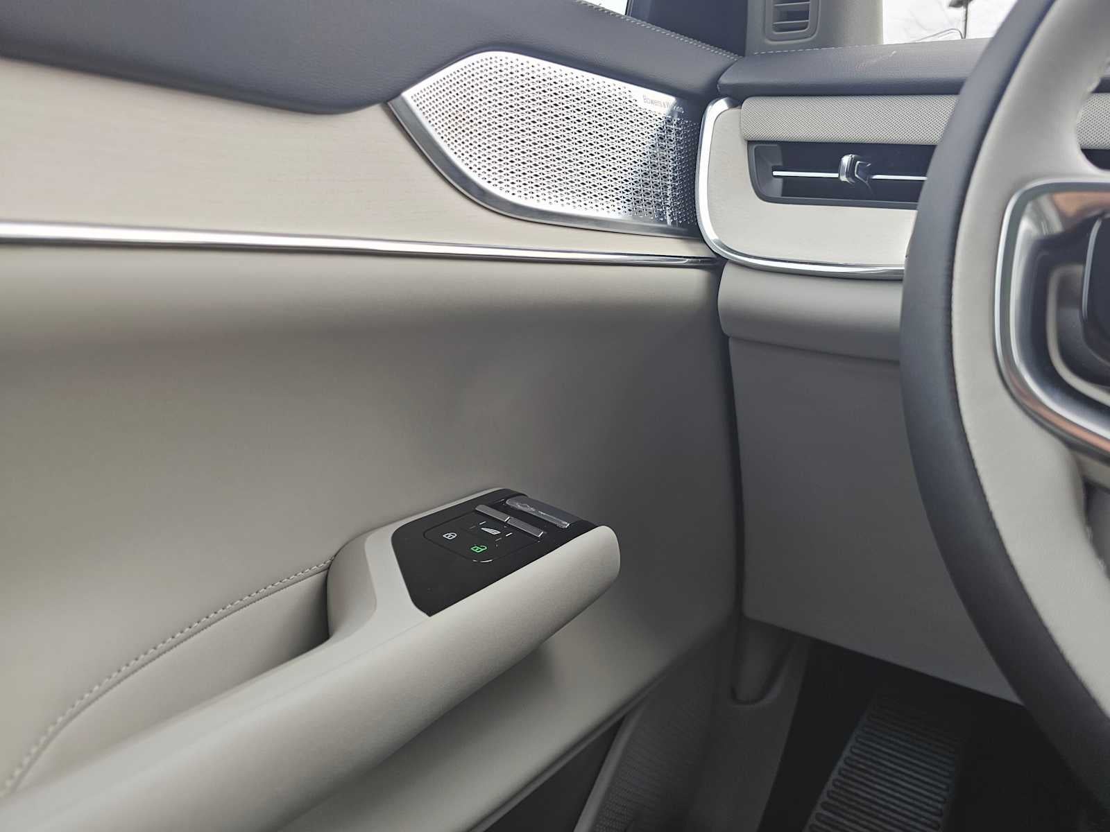 2026 Volvo EX90 Ultra
