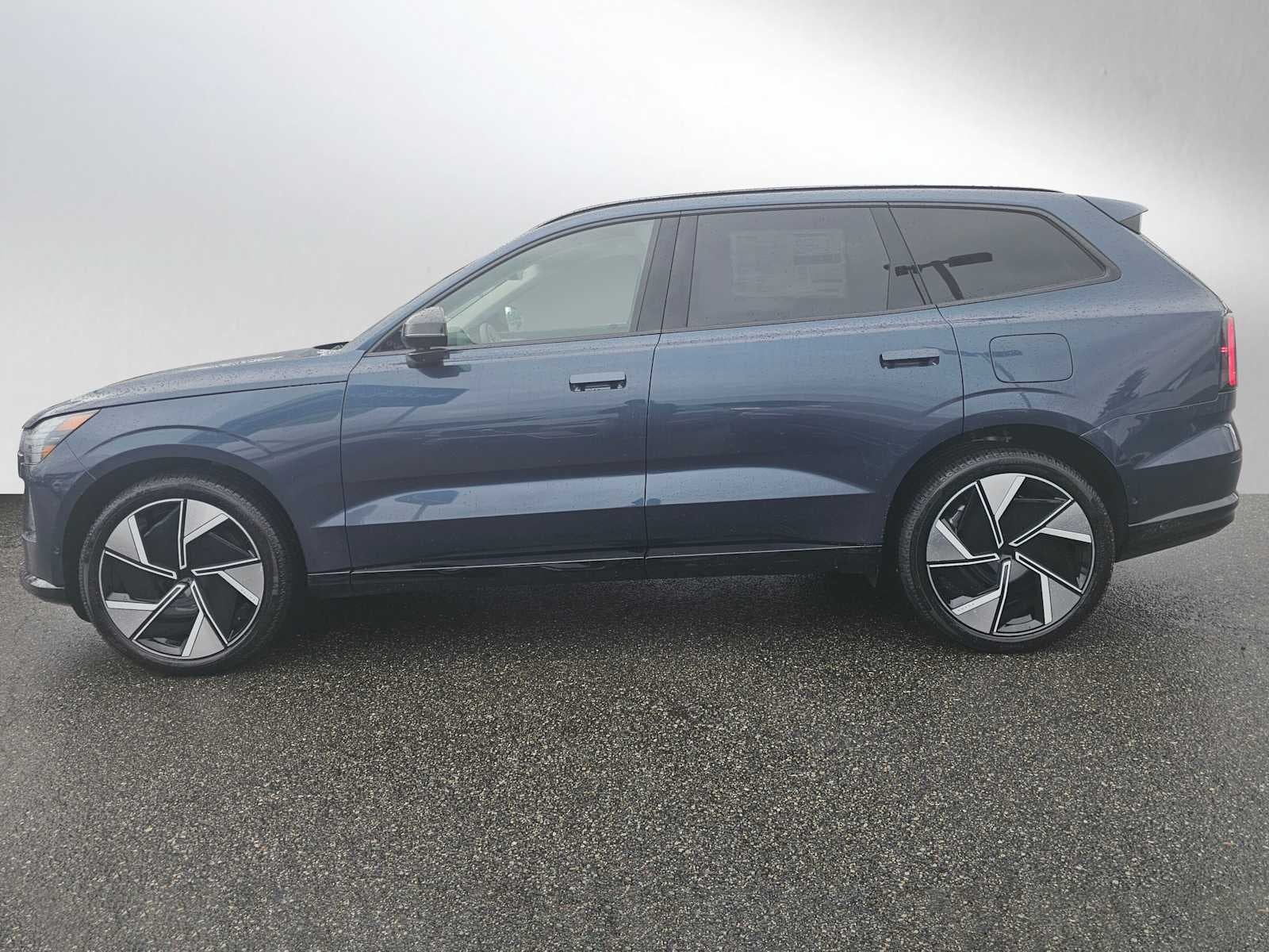 2026 Volvo EX90 Ultra
