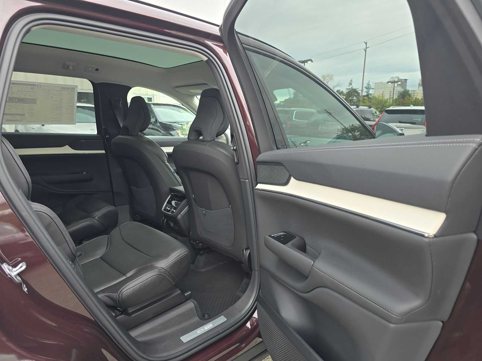 2026 Volvo EX90 Ultra