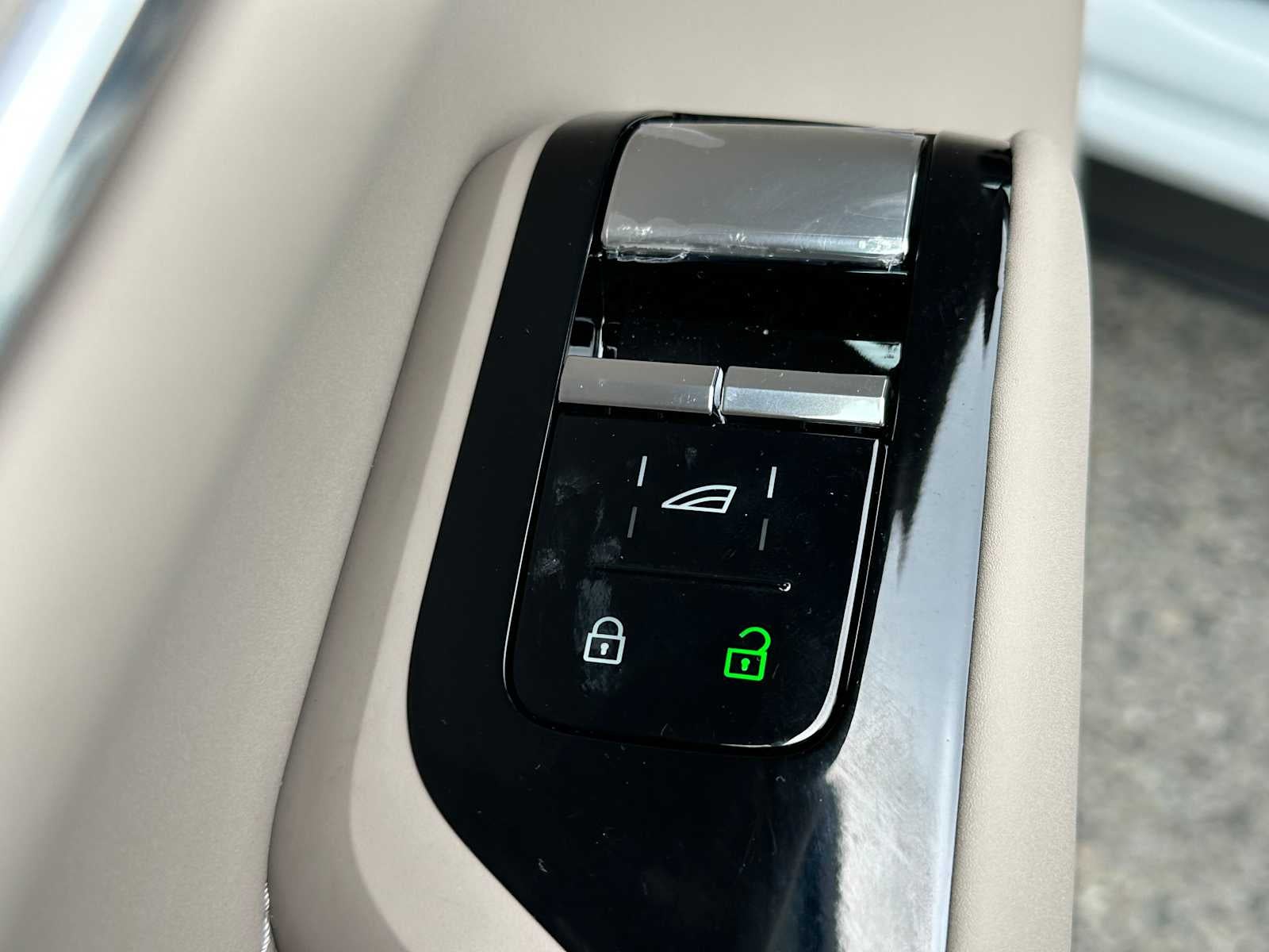 2025 Volvo EX90 Ultra