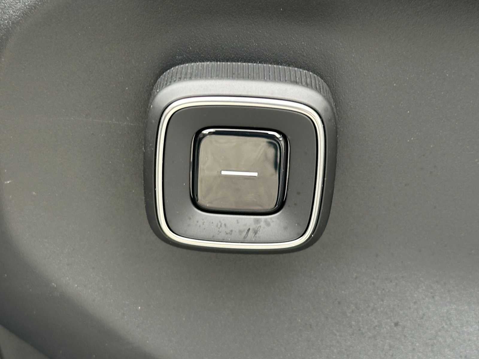 2025 Volvo EX90 Ultra