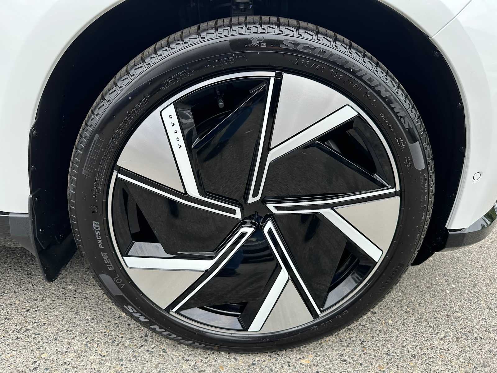 2025 Volvo EX90 Ultra