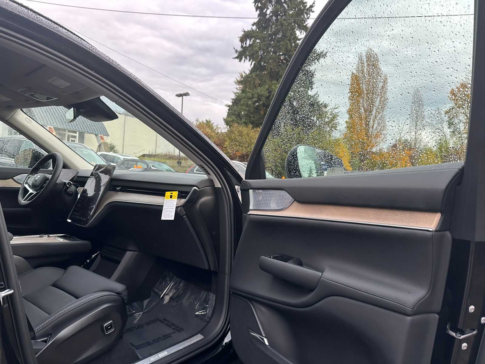 2025 Volvo EX90 Ultra