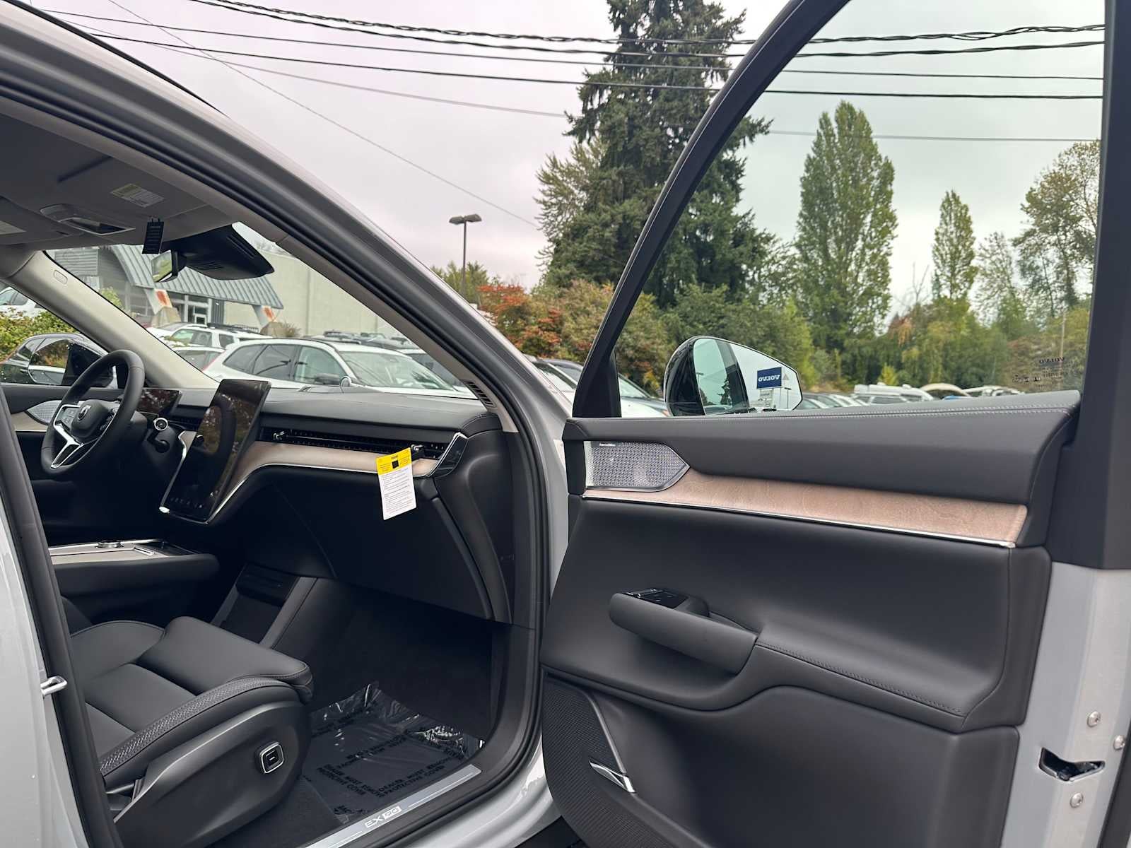 2025 Volvo EX90 Ultra