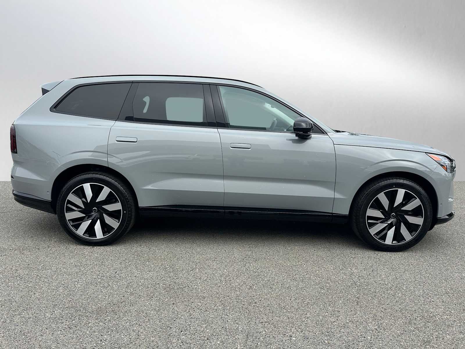 2025 Volvo EX90 Ultra