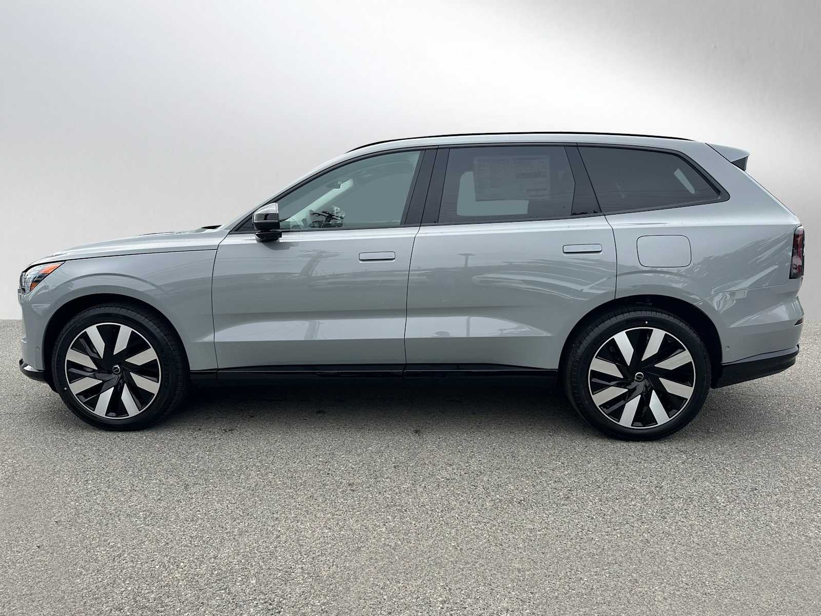 2025 Volvo EX90 Ultra