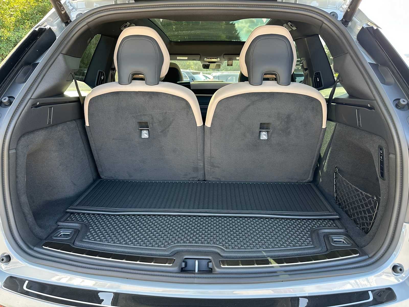 2025 Volvo EX90 Plus