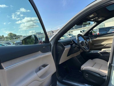 2025 Volvo EX90 Plus