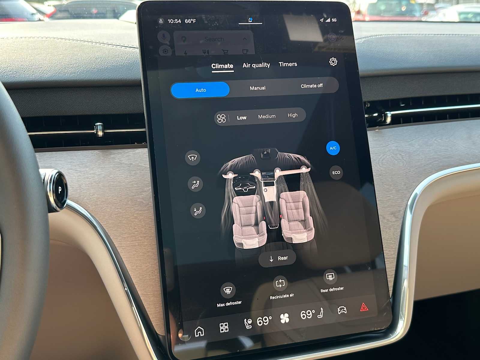2025 Volvo EX90 Plus