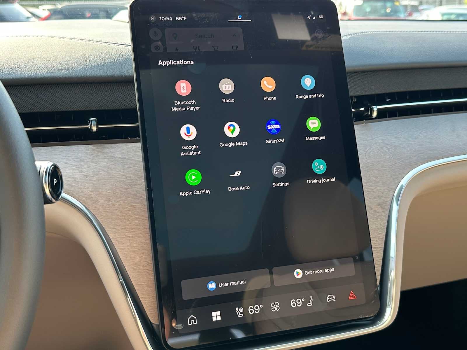 2025 Volvo EX90 Plus