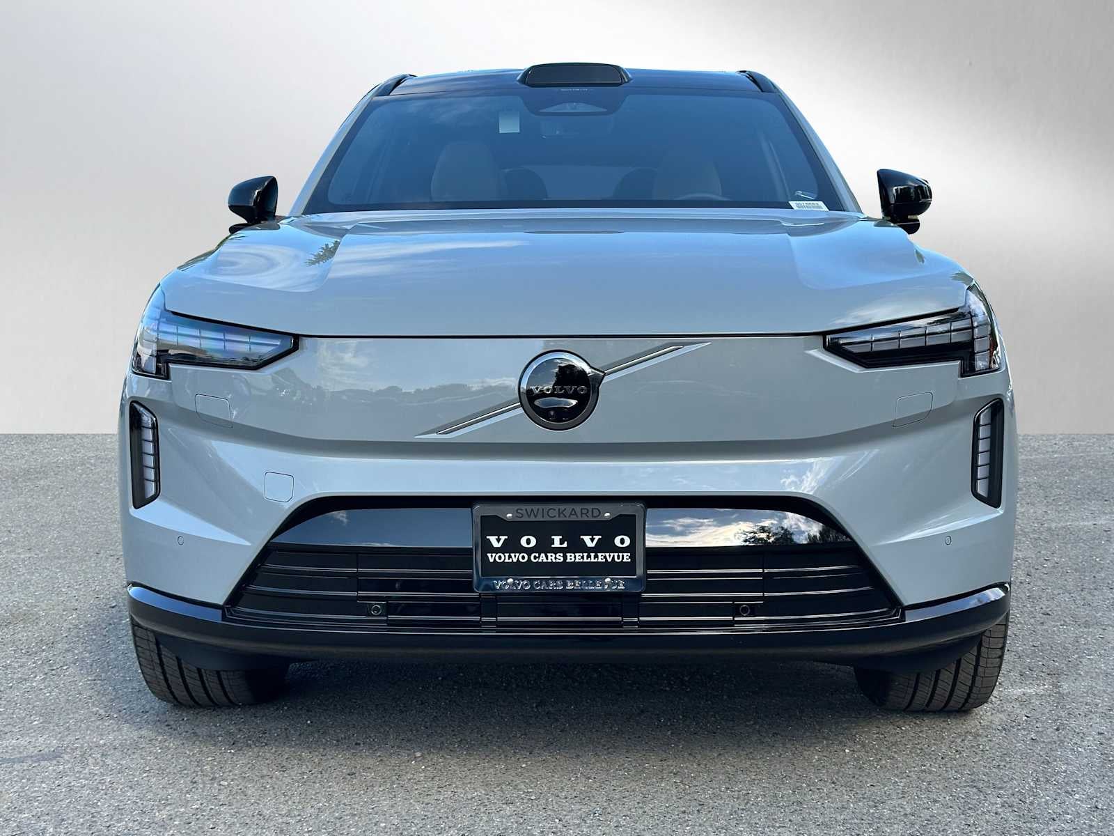 2025 Volvo EX90 Plus