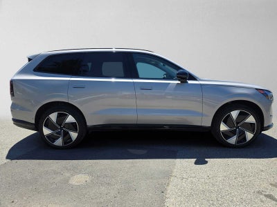2025 Volvo EX90 Plus