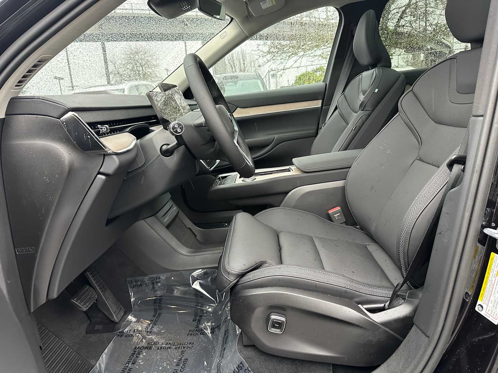 2025 Volvo EX90 Plus