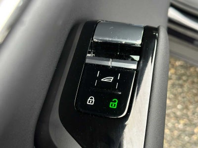 2025 Volvo EX90 Plus