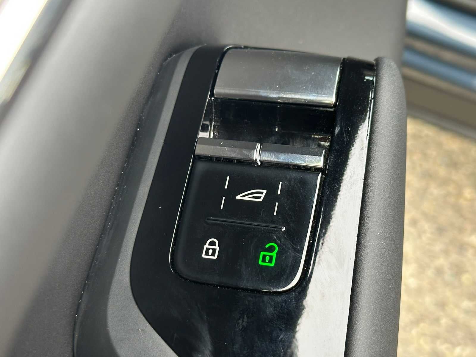 2025 Volvo EX90 Ultra