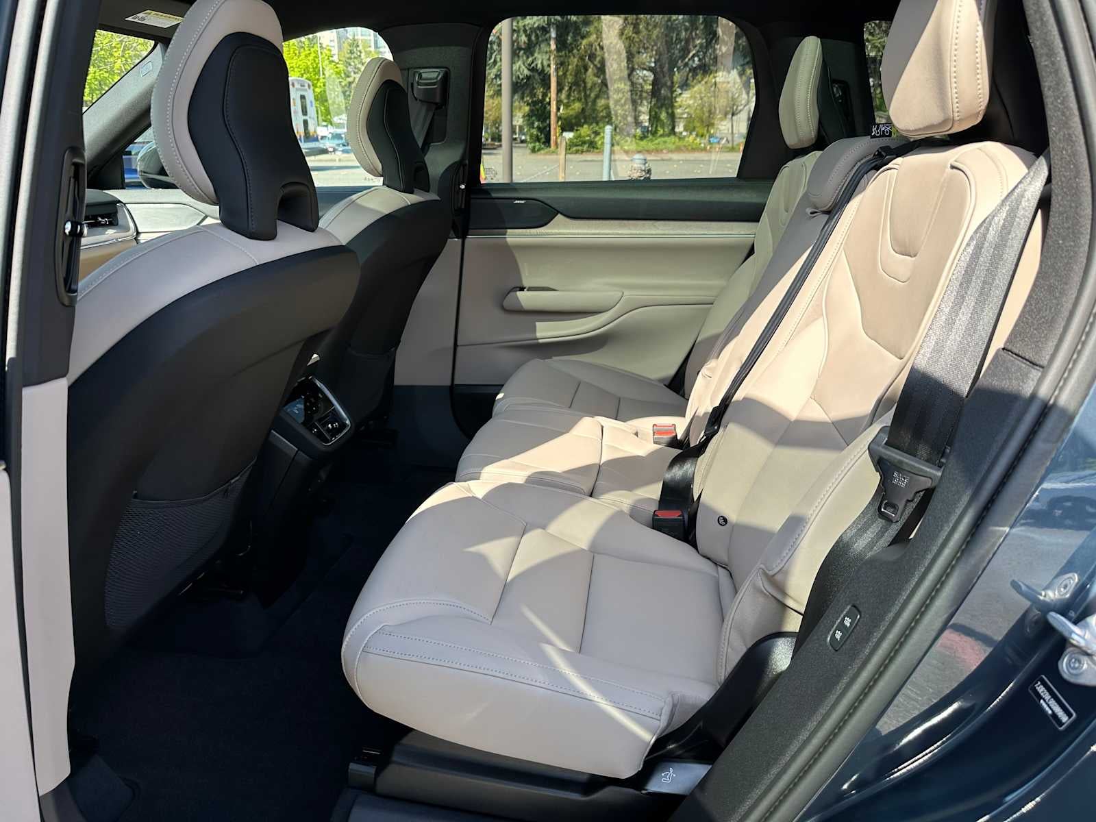 2025 Volvo EX90 Ultra