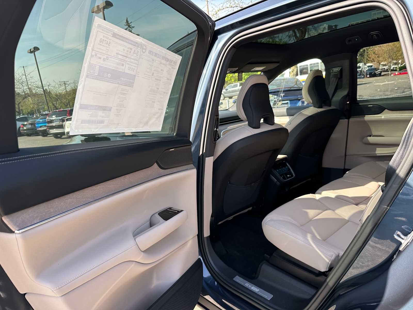 2025 Volvo EX90 Ultra