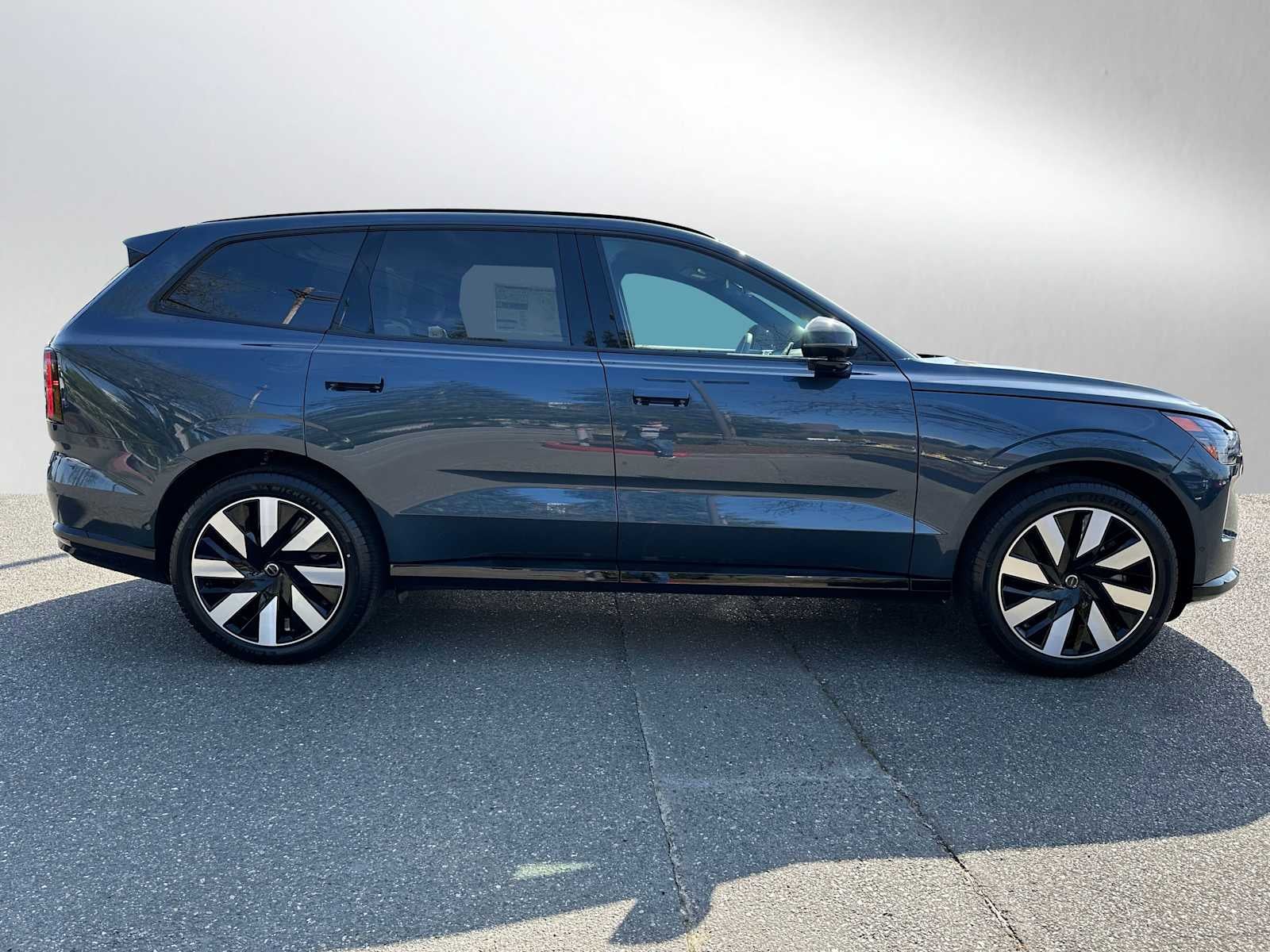 2025 Volvo EX90 Ultra