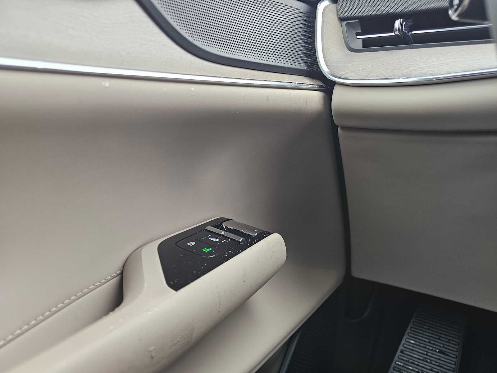 2025 Volvo EX90 Ultra