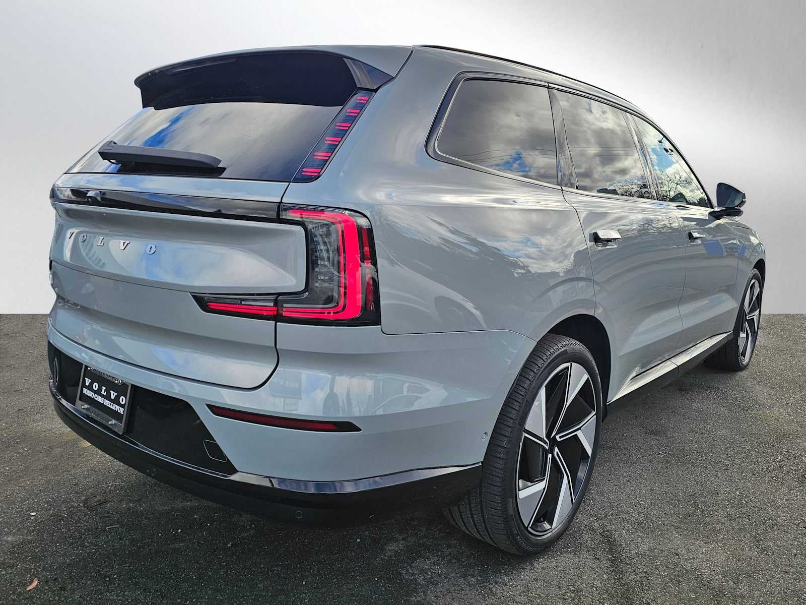 2025 Volvo EX90 Ultra